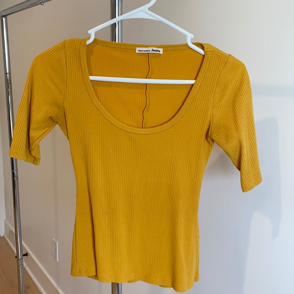 Reformation mustard scoop neck top XS